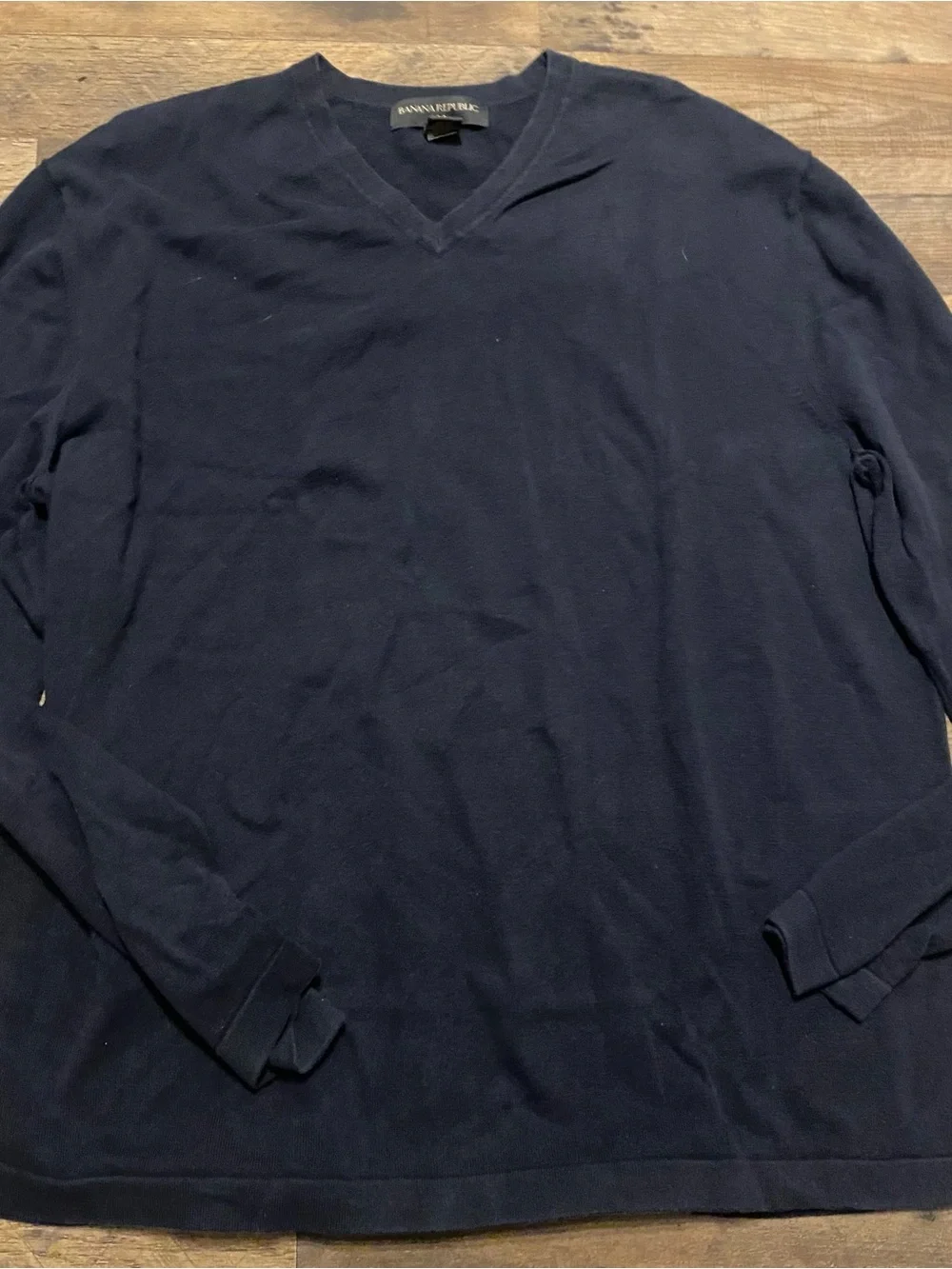 Banana Republic Men's Dark Navy V-Neck Sweater